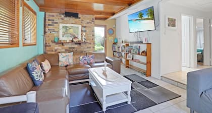 Contemporary BeachHouse with Bush Outlook