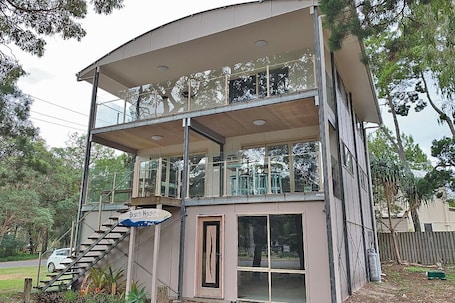 Exterior. Modern 3 level home, Central Location with water glimpses