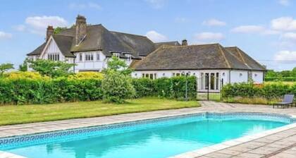 Retreat to a stunning Country Estate in Essex