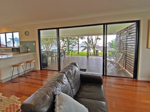 Living area - Large House in Stunning Waterfront Position (Amity Point)