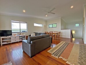 Living area - Large House in Stunning Waterfront Position (Amity Point)