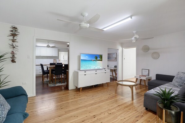 TV, DVD player - Beach Shack From Yesteryear With All The Modern Comforts (Amity Point)