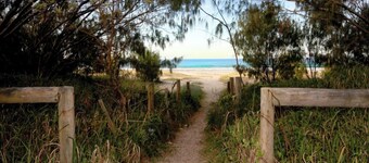 Large beachside house in quiet bush surroundings