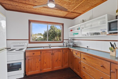Classic Beach Shack in a Quiet Bush Dune Setting
