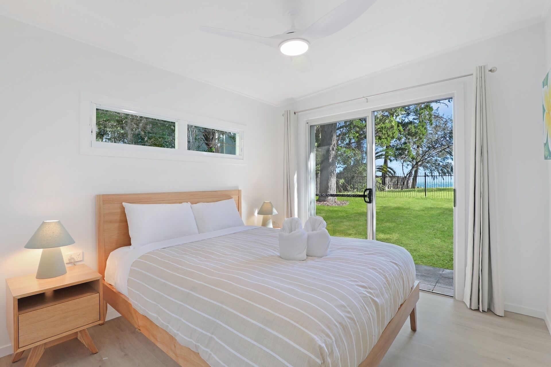 3 bedrooms, bed sheets
