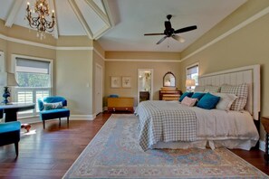 5 Schlafzimmer, Bügeleisen/Bügelbrett, Reisekinderbett, kostenloses WLAN
