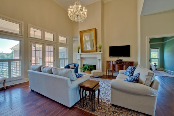 Smart-tv en een tafeltennistafel