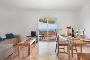 Apartamento, 2 habitaciones, fumadores, balcón | Sala de estar