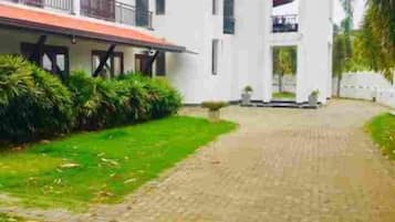 Depan hartanah
