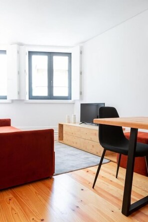 Living area - Topázio Apartment by Porto Stories (Porto)