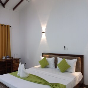 Katil Select Comfort, meja, ruang kerja komputer riba, Wi-fi percuma 