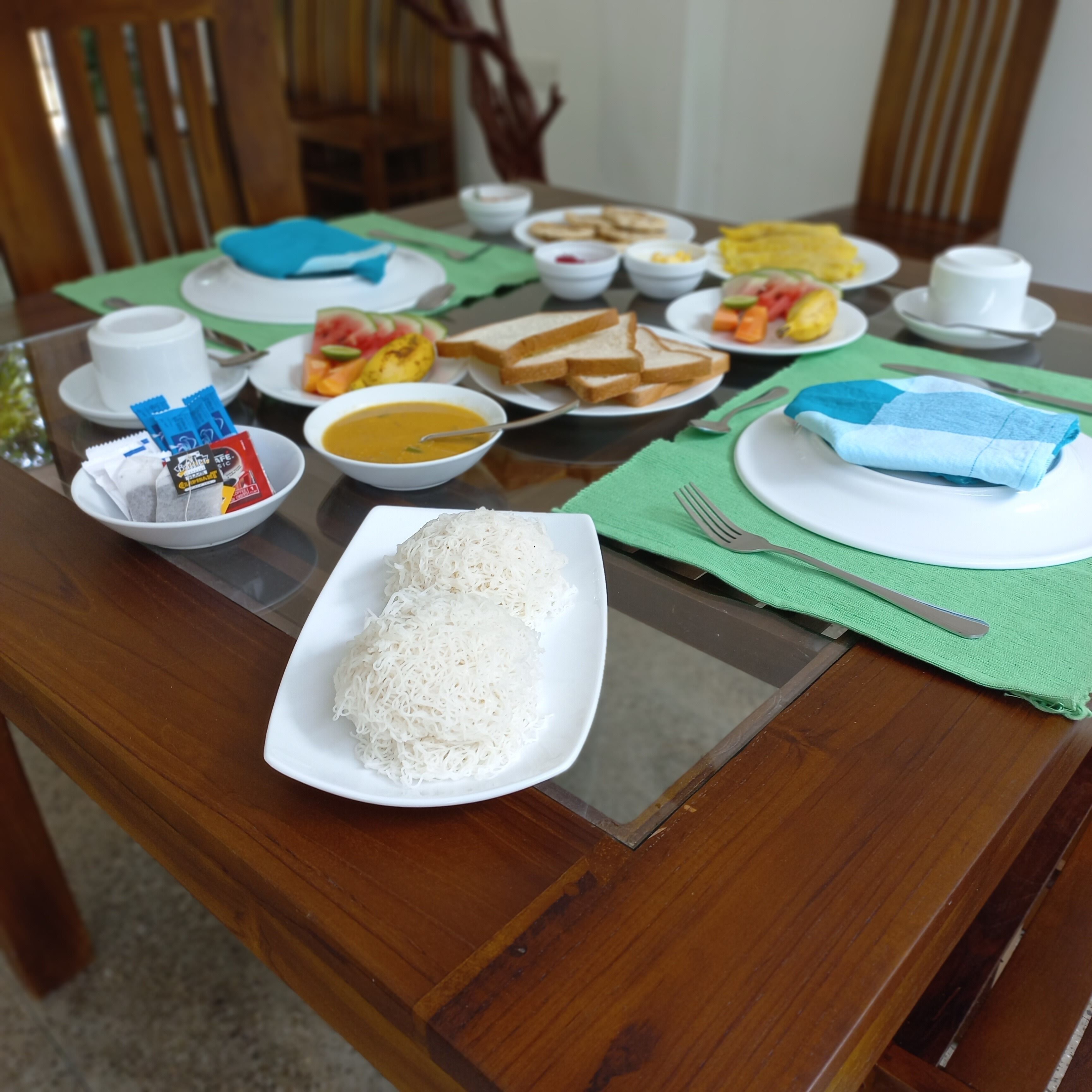Free daily full breakfast 