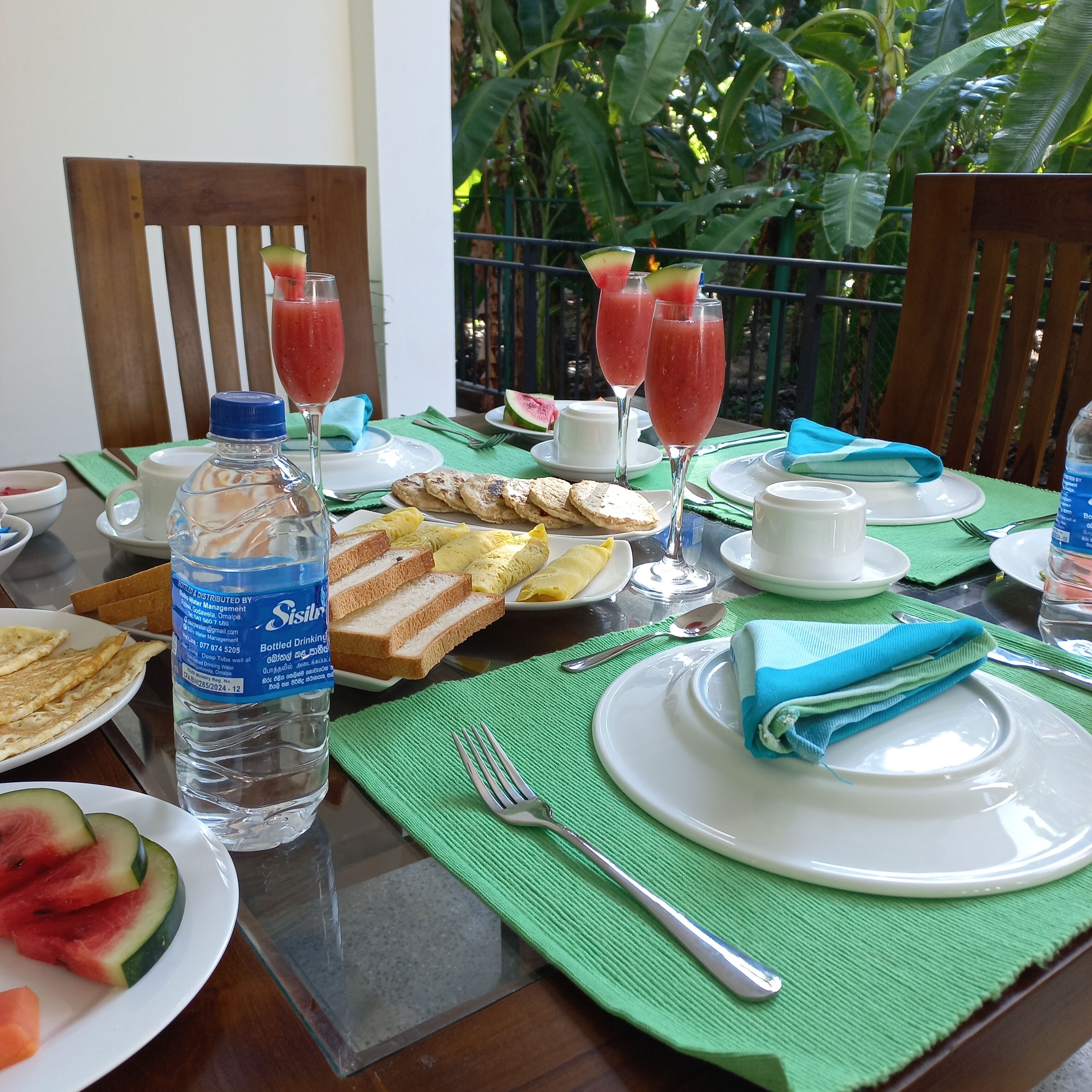 Free daily full breakfast 