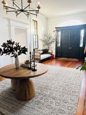 Interior - 7 Bed/7 Bath Historical Estate 1/2 Mile to Philly Cricket Club! (Flourtown)