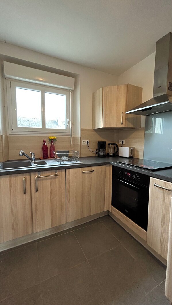 Microwave, oven, stovetop, dishwasher - COSY Concarneau (Concarneau)