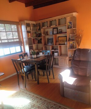 Interior - Lyn's Suite (Saint George)