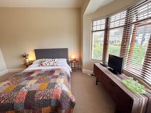3 chambres, bureau, fer et planche à repasser, Wi-Fi gratuit