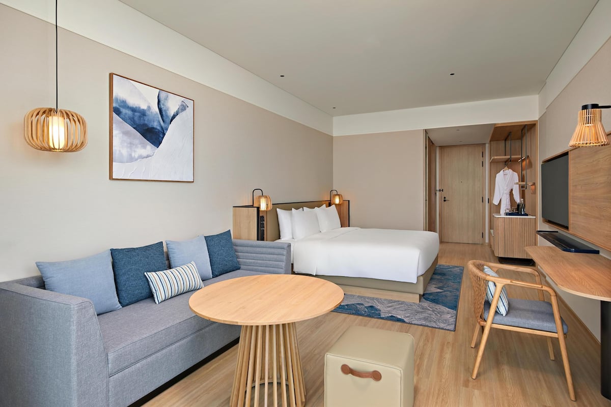 In-room safe, desk, laptop workspace, blackout drapes