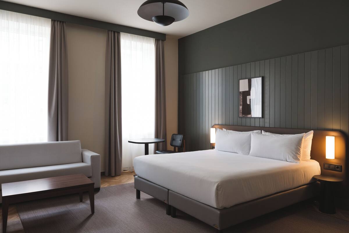Superior | Minibar, in-room safe, desk, soundproofing
