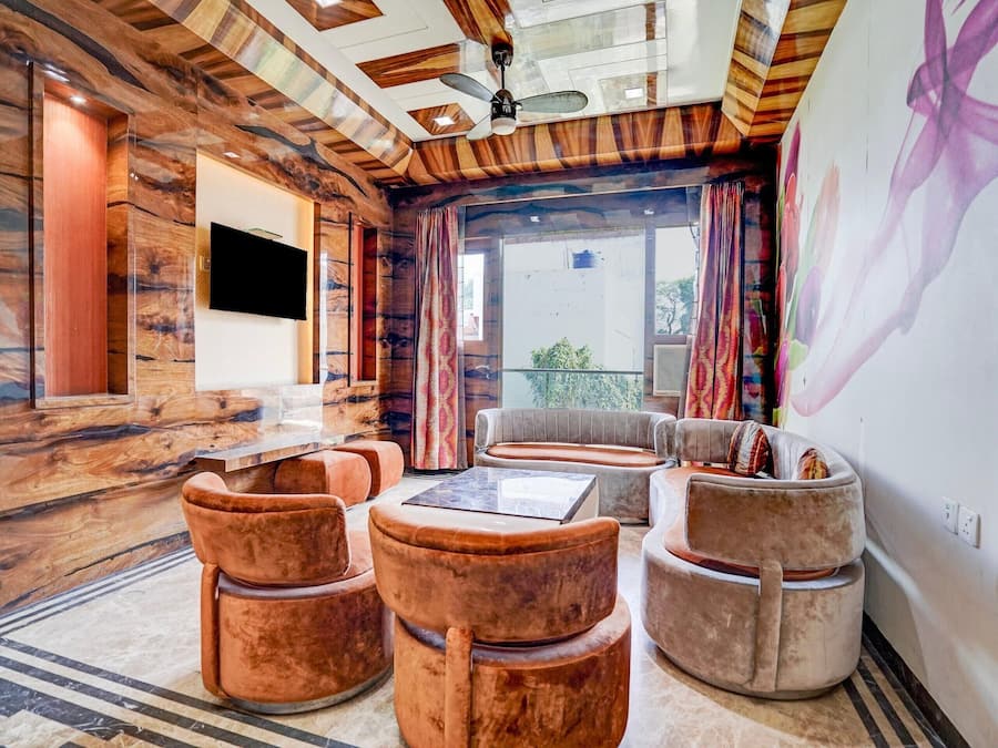 House | Living room | Flat-screen TV