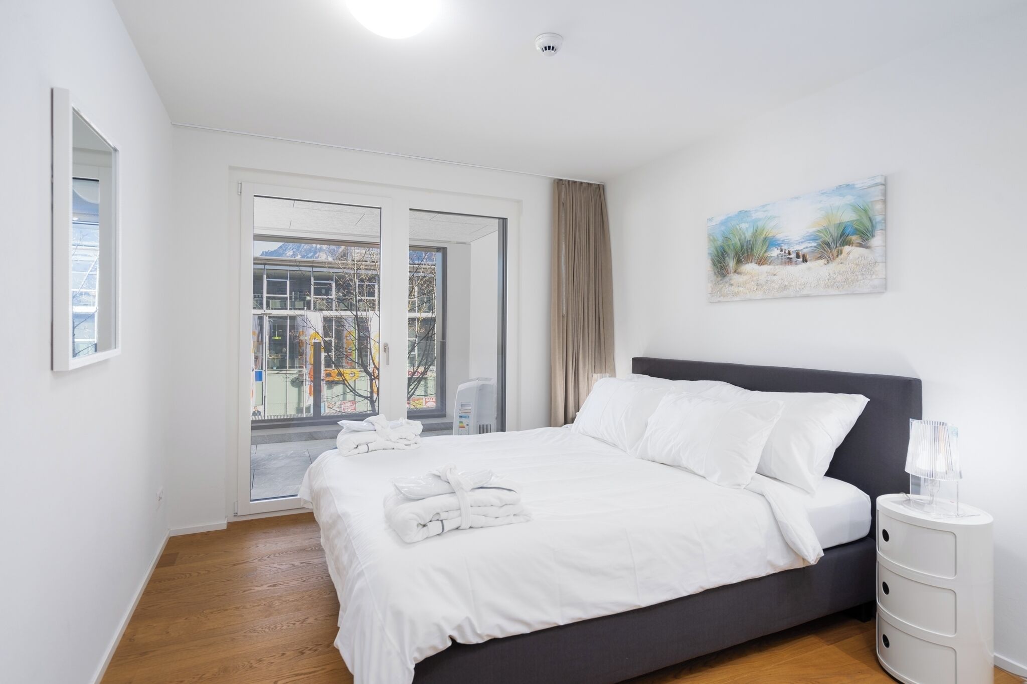 1 slaapkamer, een strijkplank/strijkijzer, wifi, beddengoed