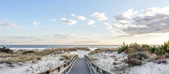 Spacious 5-bedroom villa with Private Beaches