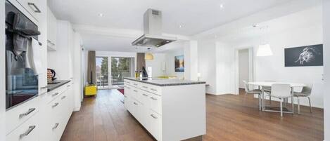 Fridge, microwave, dishwasher