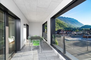 Outdoor dining - Swiss Hotel Apartments-Interlaken & Grindelwald Interlaken Three Bedroom Apartment (Interlaken)