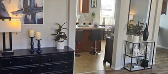 Charming 2-bedroom cottage in wonderful Moreno Valley with WiFi, all utilities