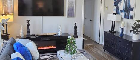 Smart TV y chimenea