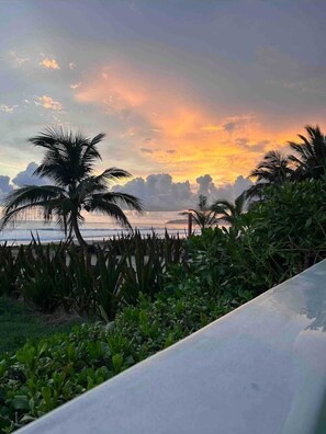 Property grounds - CASA MASH- PRIVATE HOUSE- BEACH FRONT (Gro.)