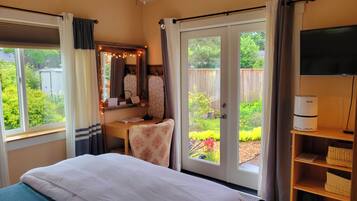 1 bedroom, in-room safe, desk, iron/ironing board