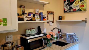 Fridge, microwave, coffee/tea maker, electric kettle