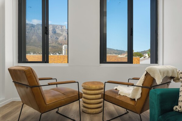 Interior - Elegant 2-Bed Apartment w/ Stunning Mountain Views (Cape Town)