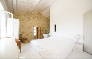 6 habitaciones, cuna de viaje, wifi y ropa de cama 