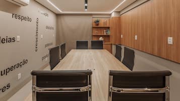 Departamento Confort | Sala de reuniones