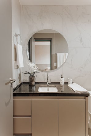 Double Room | Bathroom