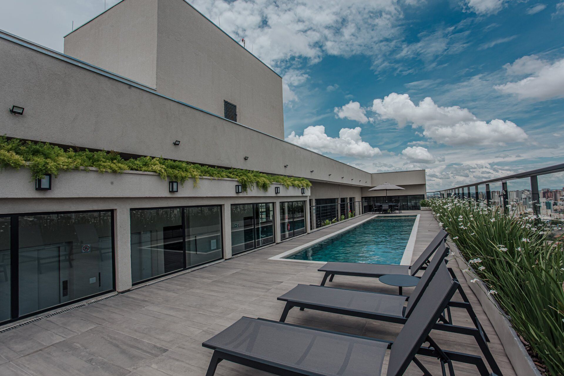2 piscines couvertes
