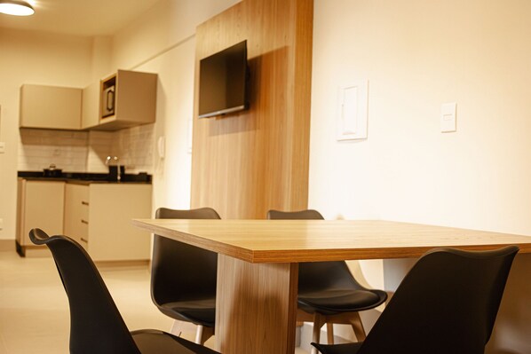 Double Room | Dining