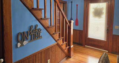 The Jackson House
at Barren River Lake
FALL DISCOUNT!!!
*A unique experience*