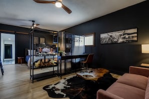 3 chambres, bureau, fer et planche à repasser, Wi-Fi gratuit