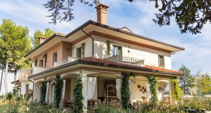 Villa Yeppa | on the hills of San Clemente, and a few km from the Adriatic Sea