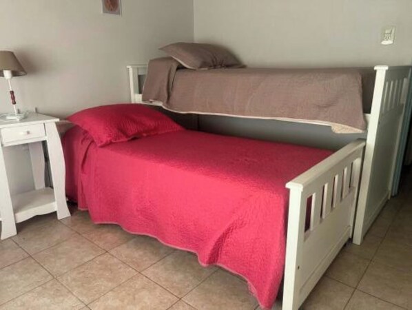 2 bedrooms, WiFi, bed sheets