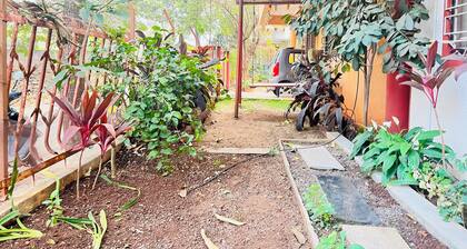Charming 4-bedroom bungalow with WiFi and AC in delightful Nashik