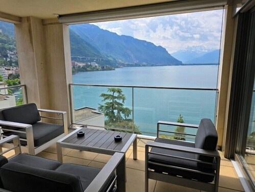 Montreux Lake View Apartments & SPA Three-Bedroom B5.11