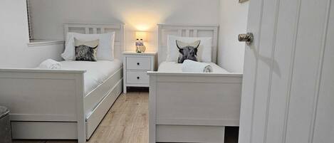 2 bedrooms, desk, iron/ironing board, travel cot