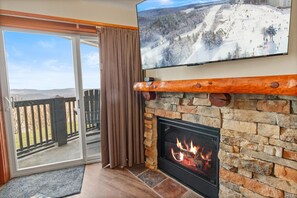 Interior - RF150 Village Condo WiFi Great Sunset View Parking (Snowshoe)