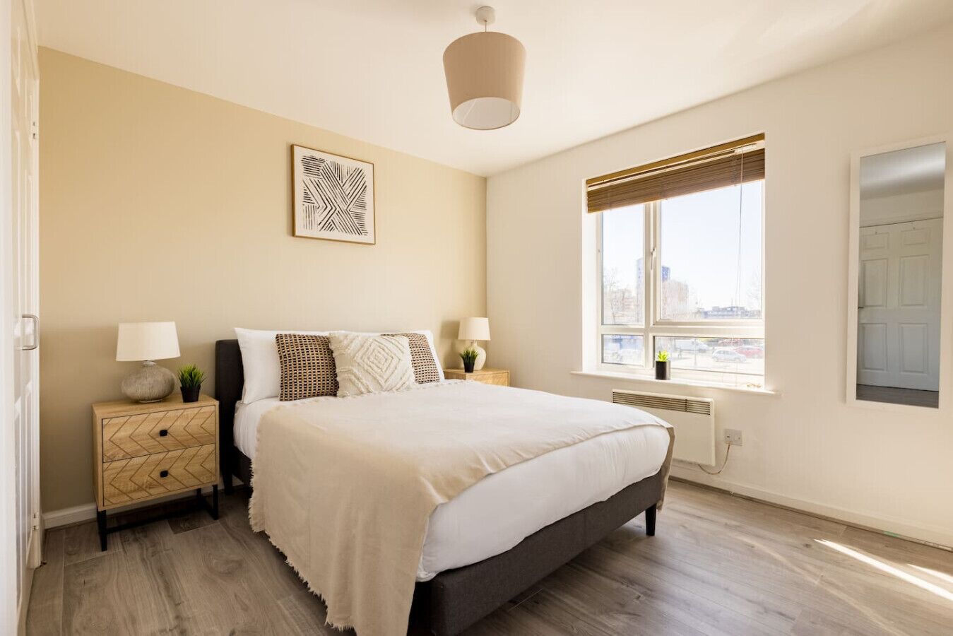 2 bedrooms, iron/ironing board, free WiFi, bed sheets