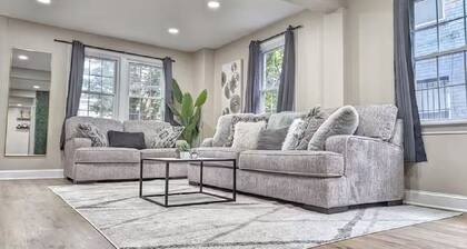 3 Blks to Metro near FedEx Field Washington DC