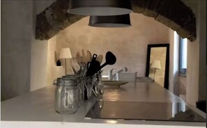 Interior - Gordes, in the heart of the village with private pool and panoramic view (Gordes)